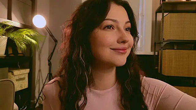 Miley Smile online show from October 2025 05:20:01 AM