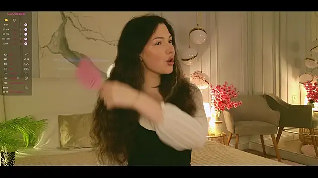 Miley Smile online show from October 2025 05:20:01 AM