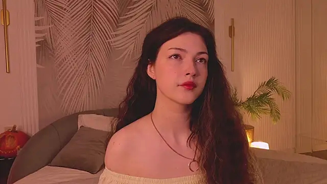 Miley Smile online show from October 2025 05:28:02 AM