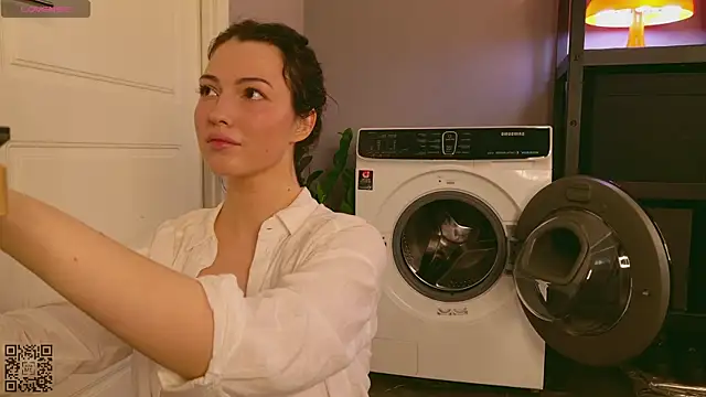 Miley Smile online show from September 2025 08:54:02 AM