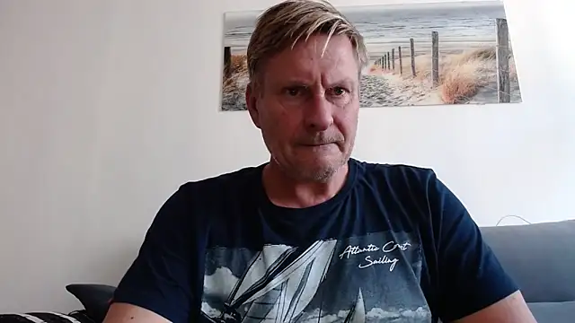 johnnym1 online show from November 2025 12:42:02 PM