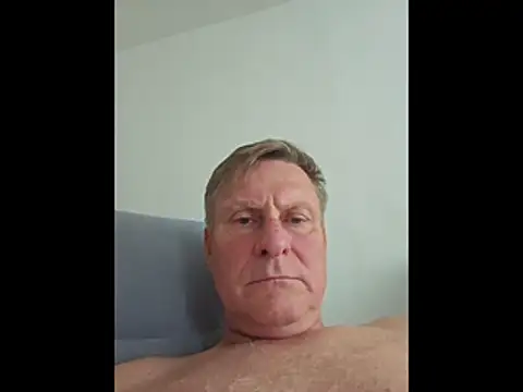 johnnym1 online show from April 2026 10:38:02 AM