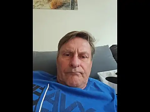 johnnym1 online show from March 2026 04:21:01 PM