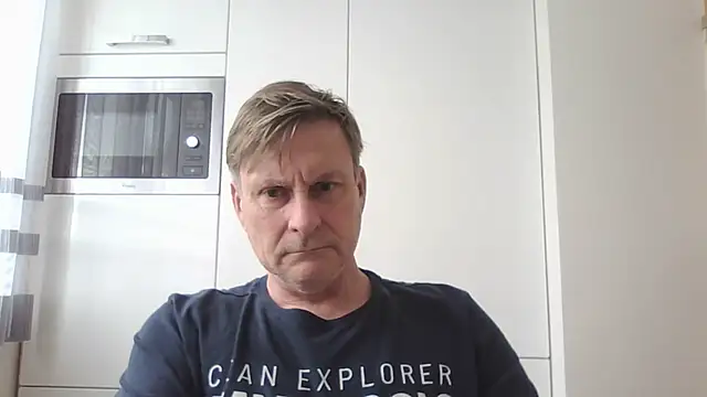 johnnym1 online show from February 2026 12:15:02 PM