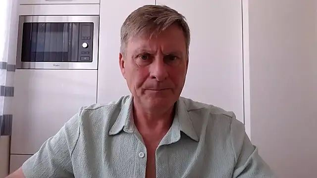 johnnym1 online show from April 2026 11:12:01 AM