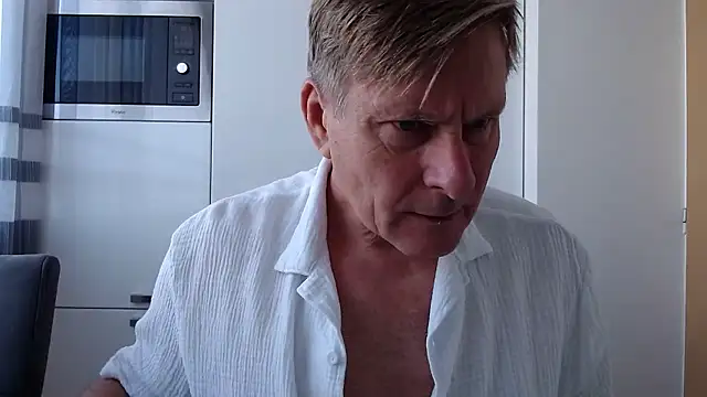 johnnym1 online show from January 2026 10:19:02 AM