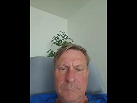 johnnym1 online show from May 2026 09:20:02 AM