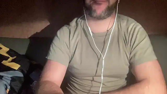 Snapshot of RedDante89 chatting on February 2025 06:58:01 PM RedDante89 online show from February 2025 06:58:01 PM