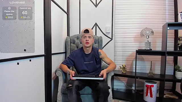 Snapshot of JuniorMorris_ chatting on October 2025 09:37:02 PM JuniorMorris  online show from October 2025 09:37:02 PM