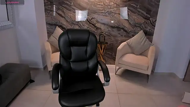 RoxanneHill  online show from March 2025 08:10:02 PM