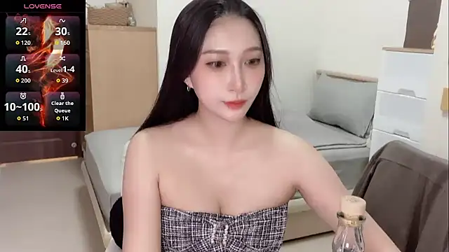 yu5888 online show from November 2025 09:52:02 AM