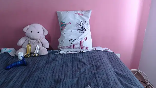 Susanlover online show from November 2025 02:22:01 PM