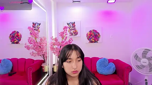 Snapshot of Miss_dolly_ chatting on March 2025 12:17:02 PM Miss dolly online show from March 2025 12:17:02 PM