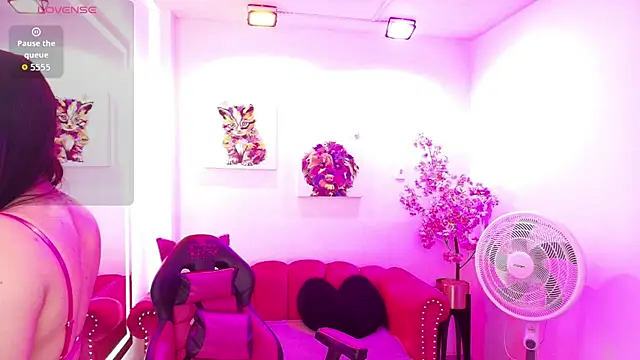 Miss dolly  online show from March 2026 12:22:02 PM