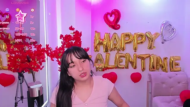 Snapshot of Miss_dolly_ chatting on February 2025 12:28:01 PM Miss dolly online show from February 2025 12:28:01 PM
