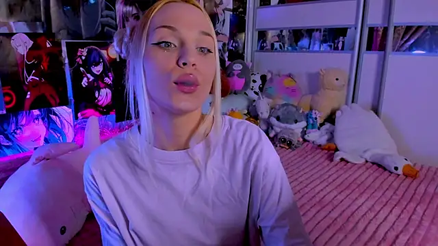 Cute  Pony online show from April 2026 08:54:01 PM