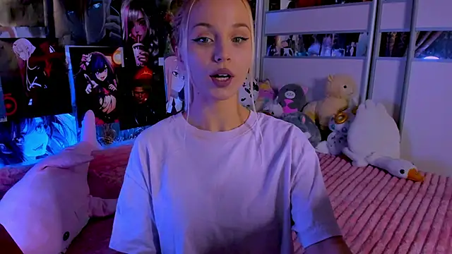 Cute  Pony online show from December 2025 12:11:02 AM