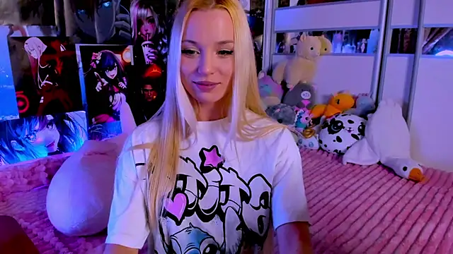 Snapshot of Cute__Pony chatting on December 2024 09:42:02 PM Cute  Pony online show from December 2024 09:42:02 PM