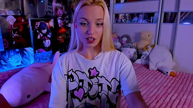 Cute  Pony online show from November 2025 09:52:02 PM