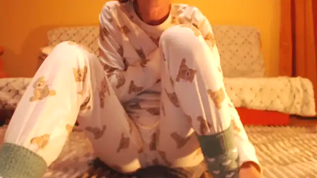 Snapshot of LovelyAndraGirl chatting on October 2025 05:47:01 PM LovelyAndraGirl online show from October 2025 05:47:01 PM