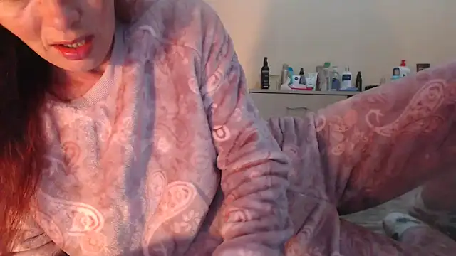 Snapshot of LovelyAndraGirl chatting on September 2025 07:40:02 PM LovelyAndraGirl online show from September 2025 07:40:02 PM