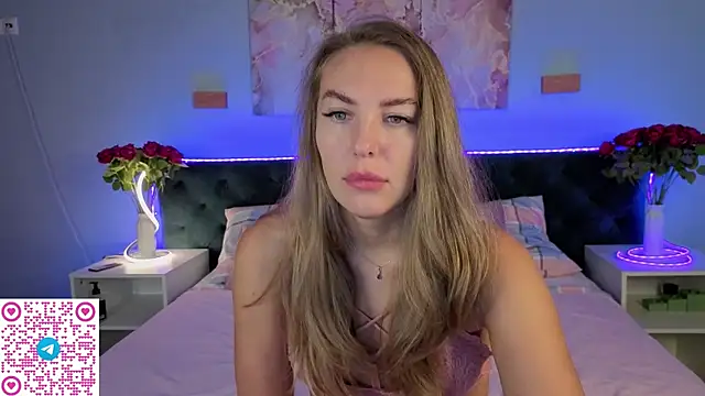 Kelly Hardy online show from July 2026 01:01:02 AM