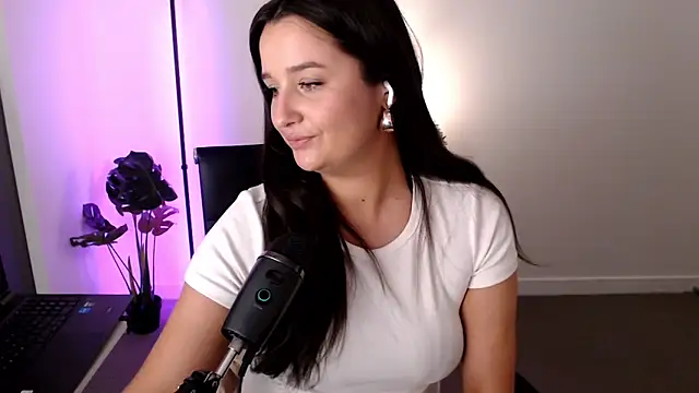 Snapshot of Lenas_Room chatting on October 2025 11:45:02 AM Lenas Room online show from October 2025 11:45:02 AM