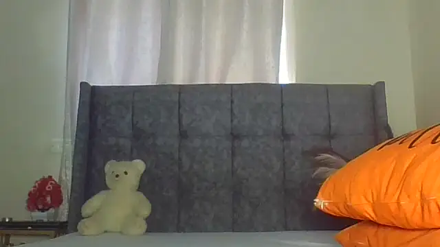 t-NaughtyLicia online show from February 2026 05:50:01 AM