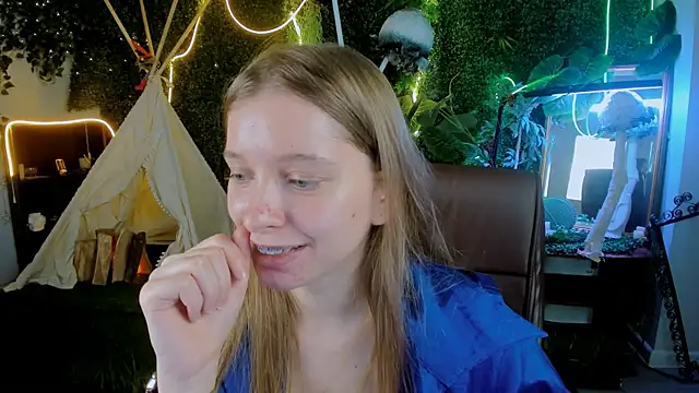 MayaSinabon online show from March 2025 12:11:02 PM