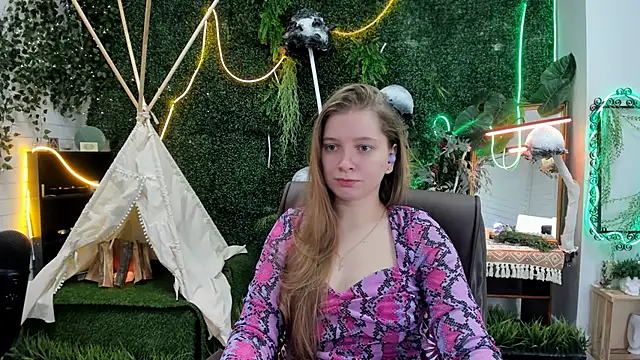 MayaSinabon online show from September 2025 05:14:01 AM