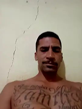 adriabis013 online show from April 2026 10:49:02 PM