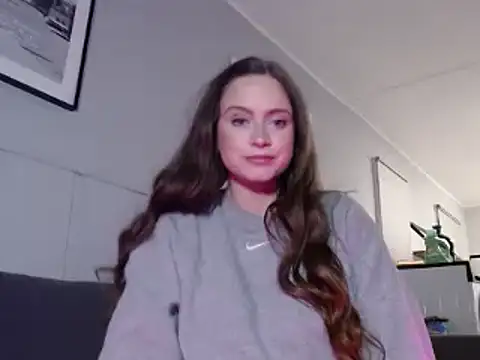 Sophie Raegan online show from March 2025 10:18:02 AM