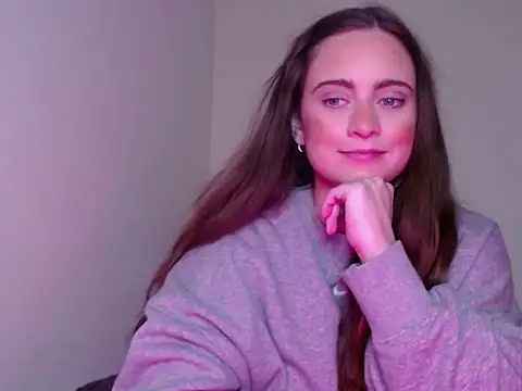 Sophie Raegan online show from January 2025 09:00:01 AM