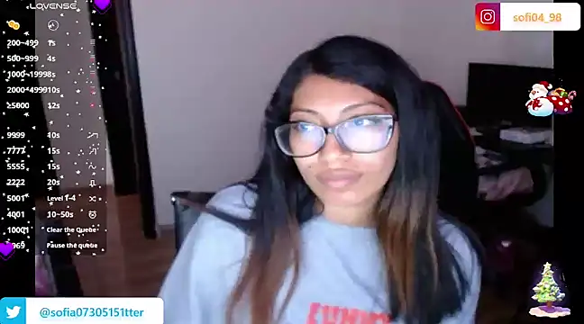 Snapshot of sofia_rosse4 chatting on December 2024 06:31:02 PM sofia rosse4 online show from December 2024 06:31:02 PM