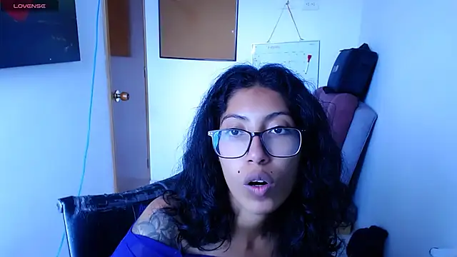 sofia rosse4 online show from February 2026 09:12:02 PM