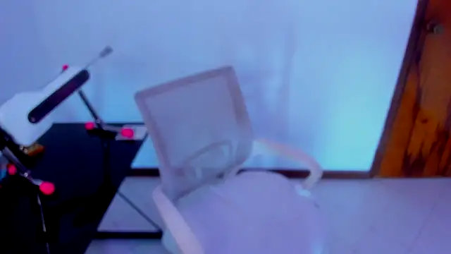 sofialove   online show from April 2026 12:50:02 AM