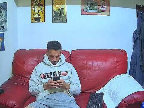 Snapshot of GiorgieUps chatting on October 2025 10:22:02 PM GiorgieUps online show from October 2025 10:22:02 PM