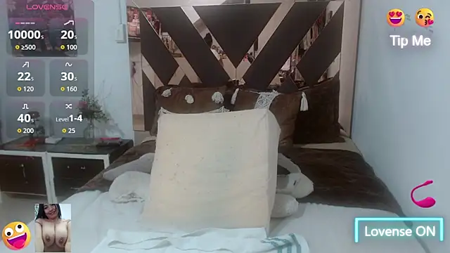 lindaesmeralda online show from October 2025 11:46:01 PM