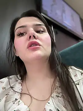 Snapshot of NikaMur chatting on March 2025 06:05:02 AM NikaMur online show from March 2025 06:05:02 AM