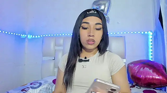 Snapshot of Anny_jhonsonx chatting on February 2026 04:00:02 AM Anny jhonsonx online show from February 2026 04:00:02 AM