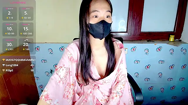   Saphia   online show from November 2025 04:33:02 PM