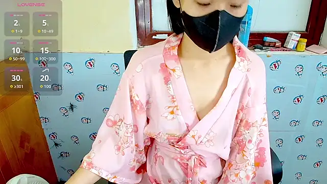   Saphia   online show from December 2025 01:06:01 AM