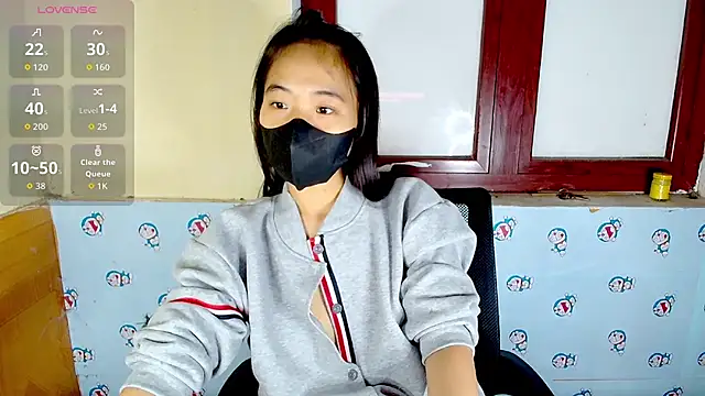   Saphia   online show from November 2025 04:49:02 AM