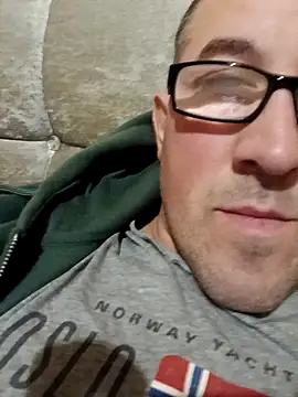 Staseqn online show from December 2025 12:02:01 AM