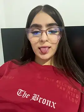 sofia 44 online show from February 2026 02:01:02 AM