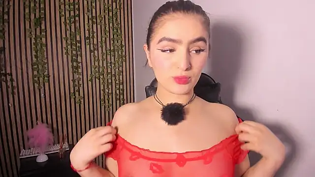 Snapshot of sofia_44 chatting on June 2026 05:51:02 PM sofia 44 online show from June 2026 05:51:02 PM