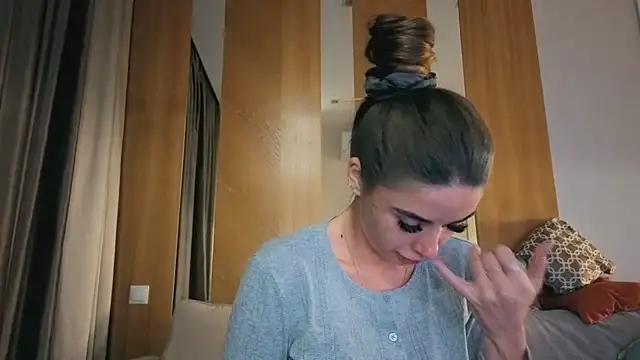 your bunnygirl online show from October 2025 05:25:02 PM