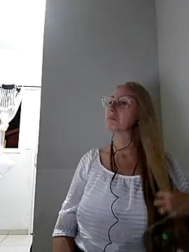 Snapshot of MILEIDE980 chatting on March 2026 01:38:02 AM MILEIDE980 online show from March 2026 01:38:02 AM