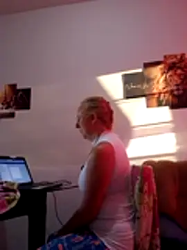 Snapshot of MILEIDE980 chatting on February 2026 09:26:02 PM MILEIDE980 online show from February 2026 09:26:02 PM