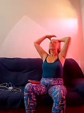 MILEIDE980 online show from November 2025 02:50:01 PM